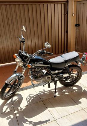 SUZUKI INTRUDER 125 